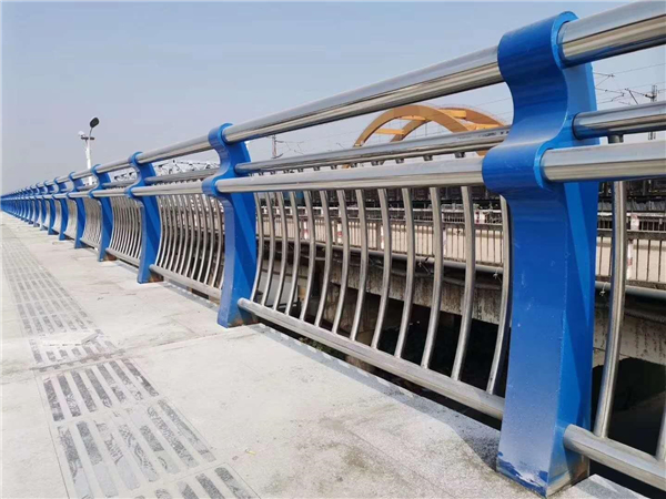 河池304不锈钢复合管护栏的生产工艺揭秘